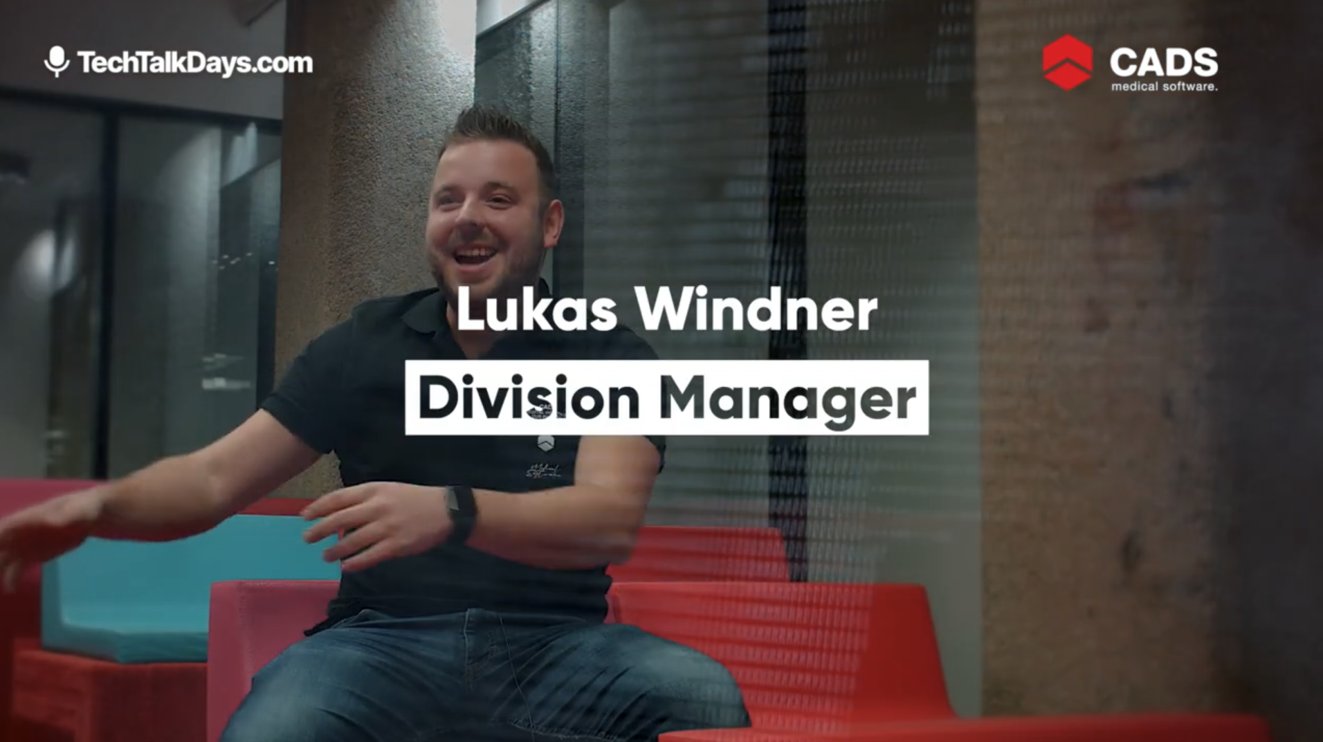 Picture of Lukas W in Devtalk Interview Setting