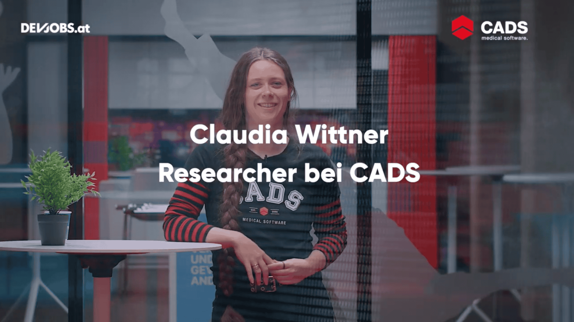 Picture of Claudia W in Devtalk Interview Setting